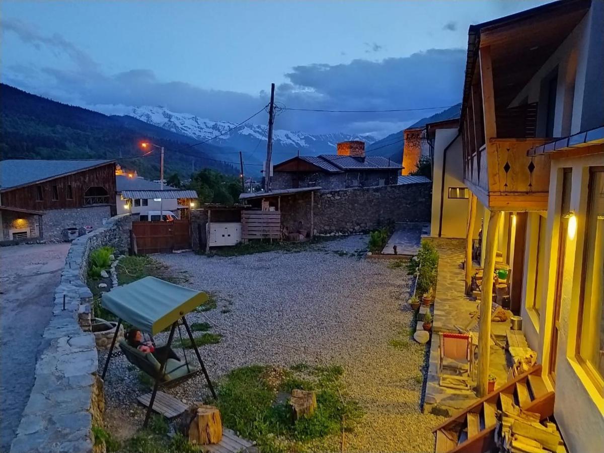 Bapsha Guesthouse Mestia Zewnętrze zdjęcie